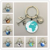 New Retro Airplane Globe Charm Pendant Keychain Gift World Map Key Ring Travel Discovery Traveler Glass Dome Souvenir Charm Car