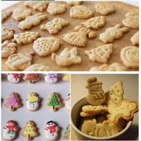 4Pcs/Set Christmas Cookie Biscuit Plunger Cutter Mould Fondant Cake Mold Bake