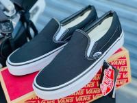 ❗️ส่งของทุกวัน❗️ Vans UA Classic Slip-On - Black แวนส์สลิปออน สีดำ(ขอบดำ) สินค้าพร้อมกล่องป้ายแท็ก รองเท้าแวนส์ รองเท้าผ้าใบ รองเท้าแฟชั่น