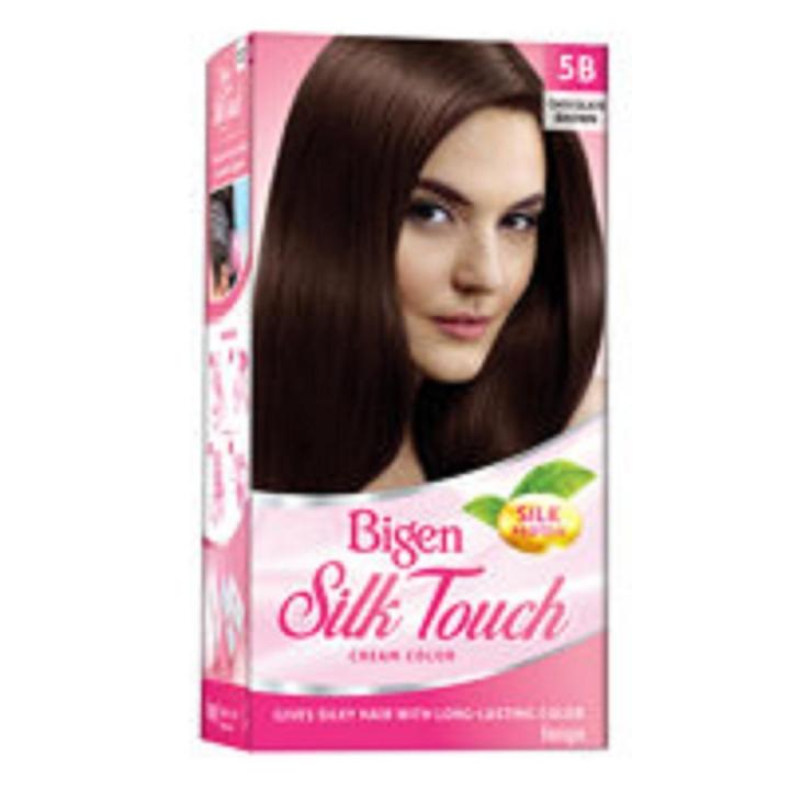 Khám phá vẻ đẹp mới toanh với thuốc nhuộm tóc Bigen Silk Touch 5B. Màu sắc tươi sáng, độ bóng cao và khả năng bảo vệ tuyệt vời của sản phẩm sẽ khiến bạn hài lòng. Hãy cho tóc mình một chút yêu thương và chăm sóc với Bigen Silk Touch 5B.