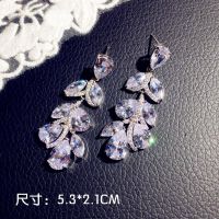 Women 925 Silver Drop Earrings Wedding Band Jewelry Leaf Drop Shape Earrings AAA Cubic Zirconia New Fashion Bridal Accessories