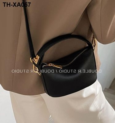 ☇☞✣ Small lunch box package clouds BaoXiaoFang bag inclined shoulder 2022 new spring