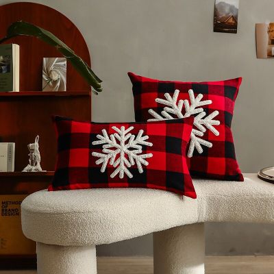 New Christmas Cushion Covers Red and Black Plaid Embroidery Festival Pillow Covers Decorative Christmas Pillowcase Decor Home
