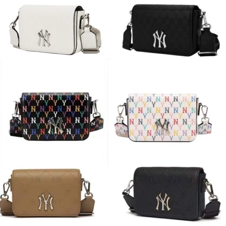 MLB NEW YORK YANKEES WHITE EMBOSSED BAG