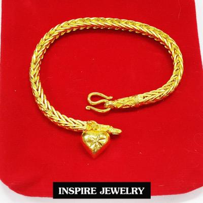 Inspire Jewelry ,สร้อยข้อมือทองลายสี่เสาจิกเพชร ห้อยหัวใจทองตอกลาย ยาว 19cm. เส้นขนาด 3 บาท พร้อมถุง