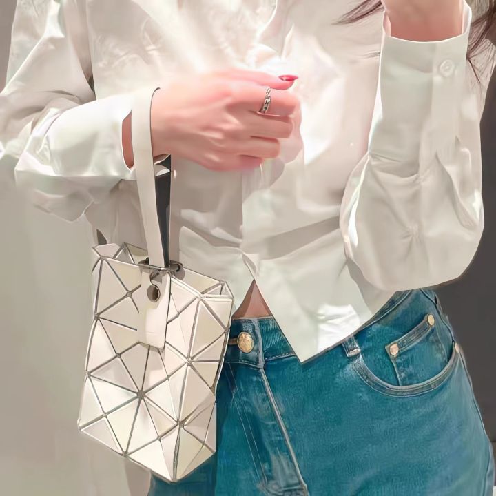 new-ของแท้-กระเป๋า-japan-bao-bao-แท้-issey-miyake-mini-handbag-2x3-กระเป๋าถือ-กระเป๋าใส่มือถือ