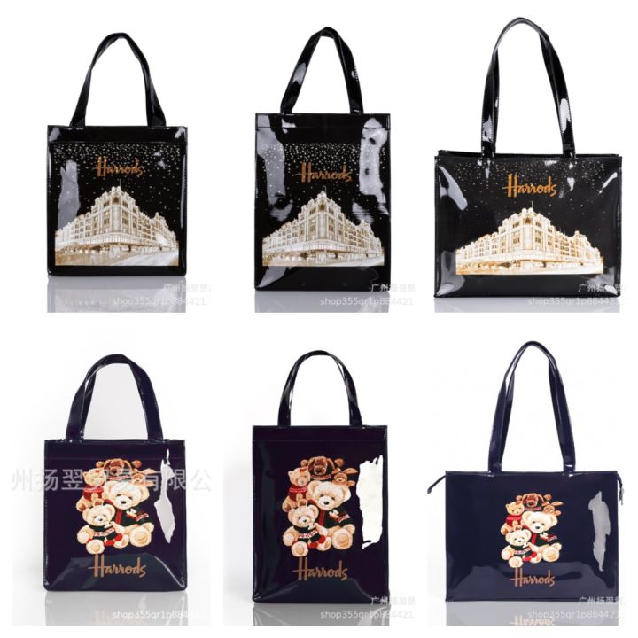 สินค้าพร้อม】Harrodsˉแฮร์รอดส์ˉ การออกแบบใหม่ Tlb Pvc  คลาสสิกซิปไหล่กระเป๋านักช้อป กระเป๋าช้อปปิ้งกันน้ำความจุขนาดใหญ่  สินค้าที่มีชื่อเสียงของอังกฤษ | Lazada.Co.Th