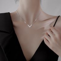 [COD] Gumao Heavy Industry Section Thin Female Personality Flashing V-shaped Clavicle