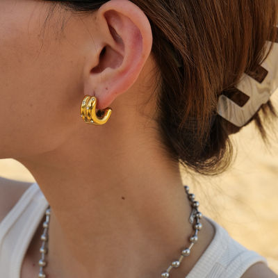 Emmesea Stud earrings ต่างหู 18K ชุบทองสแตนเลส ต่างหูรูปตัว CTH