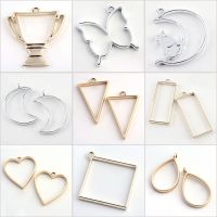 {BUSA Fashion Accessories} 10ชิ้นชั้นวางโลหะผสมชุบเปิดฝาหลังจี้ DIY เรซิ่นกดดอกไม้เครื่องประดับกลวงหลายแบบ DIY ทำสร้อยคอ