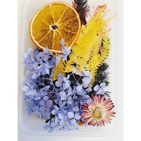 ดอกไม้แห้ง-สำหรับตกแต่งเทียนหอมบรรจุกล่องพลาสติกใส
