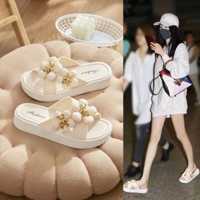 【July】 Thick-soled slippers womens outer 2023 summer all-match fashion temperament fairy cross beach drag going out sandals