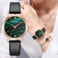 {zhiyun Watchshop}หรูหราเรียบง่าย2021ผู้หญิงนาฬิกาแฟชั่นนาฬิกาข้อมือสุภาพสตรีสบายๆสีเขียววินเทจหนังนาฬิกาควอตซ์ผู้หญิงที่เรียบง่ายของขวัญนาฬิกา