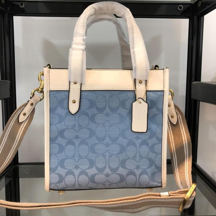 Coach signature chambray discount tote