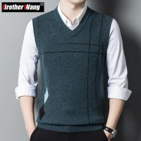 2023 Autumn and Winter New Style Mens Business Fashion Sleeveless Vest Padded Sleeveless V-Neck Wool Sweater Male Brand