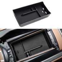 [AUTOMARTSHOP] กล่องกล่องเก็บสินค้าอุปกรณ์เสริมที่สะดวกสำหรับ Benz E Class W213 2021