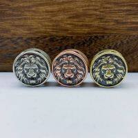 【HOT】 EDC Outdoor Brass Lion King Head 3D Sculpture Compass Knife Beads DIY Paracord Bracelets Charms Life-saving Supplies Accessories