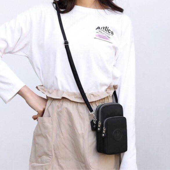 koreafashionshop-kr1735-กระเป๋าสะพายข้างใส่มือถือ-เป็นผ้าไนล่อน