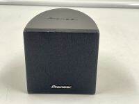 ลำโพง 1 ลูก มือสองญี่ปุ่น PIONEER S-SWR333 (J39 F-R) 4 โอห์ม Woofer 2.5 นิ้ว Size ตู้ 9.5x9.5x9.5CM ฝาหน้าเปิดไม่ได้ มีรอยตามรูป5