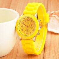 Reloj Mujer นาฬิกา2023สำหรับผู้หญิง,นาฬิกาข้อมือสุดหรูหรูหรา699ชุดนาฬิกาควอตซ์รุ่นเจลลี่ซิลิโคนสีเหลือง