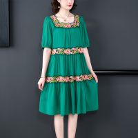 【YF】 2023 Womens Green Silk Flower Embroidery Dress Summer New Short Sleeve Lace Splice Loose Size Medium Length Robe