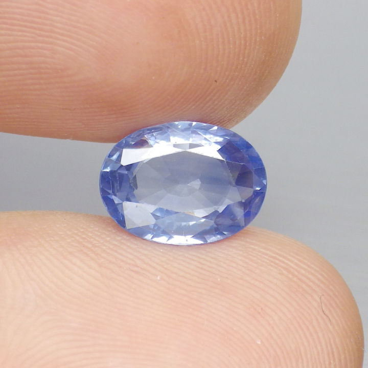 พลอย-ไพลิน-แซฟไฟร์-แท้-ธรรมชาติ-natural-sky-blue-sapphire-หนัก-2-38-กะรัต-free-certificate