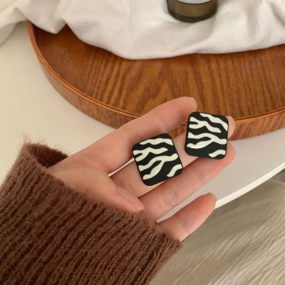 Black White Stripe Geometric Square Earrings Earclips Temperament Zebra Pattern Square Clip on Earrings Non Pierced for Female