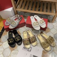 Braided leather flat bottom slippers with letter gold buckle hollow out sandals outdoor slippers