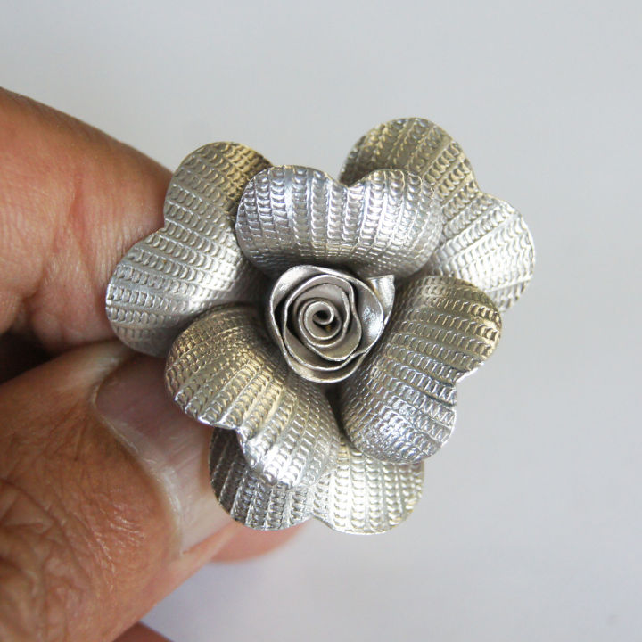 thai-ring-flower-silver-karen-hill-tribe-handicraft-ring-size-8-p-adjustable-แหวนเงินกะเหรี่ยงสมัยใหม่ที่ไม่เหมือนใคร