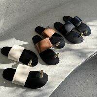 WEAR.SOUL #S538 Gold Buckle Clip Toe Sandals