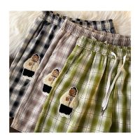 1075 Flocking Bear Plaid Trendy Brand Mens and Womens Shorts Explosive Style Loose Cropped Pants Plaid Pants