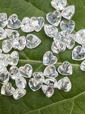 เพชร CZ เพชรรัสเซีย  รูปหัวใจ สีขาว HEART Cubic Zirconia (ขนาด 3X3 mm- มม 10 pcs10 เม็ด) WHITE ***PREMIUM CUT*** 6A ยอดเยี่ยม เครื่องตัด คิวบิก เซอร์โคเนีย