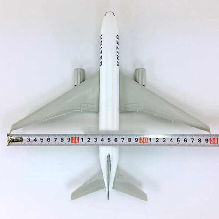 32cm-big-collectible-boeing-777-300-united-airlines-airplane-model-toys-aircraft-diecast-plastic-alloy-plane-gifts-for-kids