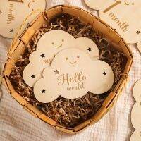 8PCS/set Wooden Baby Milestone Cards Cute Cloud Shape Milestone Memorial Monthly Newborn Photo Accessories Baby Commemorativenir Bar  Wine Tools