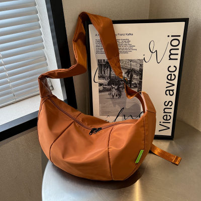 Crossbody Bag Mens And Womens 2023 New Street Fashion Large Capacity Dumpling Bag Casual Simple Shoulder Messenger Bag 2023