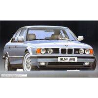 ฟูจิมิโมเดลรถ BMW M5ซีดานเก่า1/24 BMW 12673ชุดประกอบที่ได้รับการฟื้นฟูสูงของเล่นแบบชุดสะสม