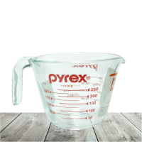 แก้วตวง Pyrex 250 ml.