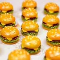 ✈ 10Pcs/Set Mini Simulation Food Hamburger Pretend Play For Doll Kitchen Toys Dollhouse Miniatures Classic Charms DIY Decoration