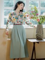 【Ready】? rary retro Kong sle he dgn floral top and high waist suit jie sle