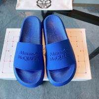 【high quality】original Alexander Mcqueen¯ 2022 new couple beach dragging comfortable and convenient casual thick bottom fashion flow new style womens shoes slippers for women slides outside wear sandals for women