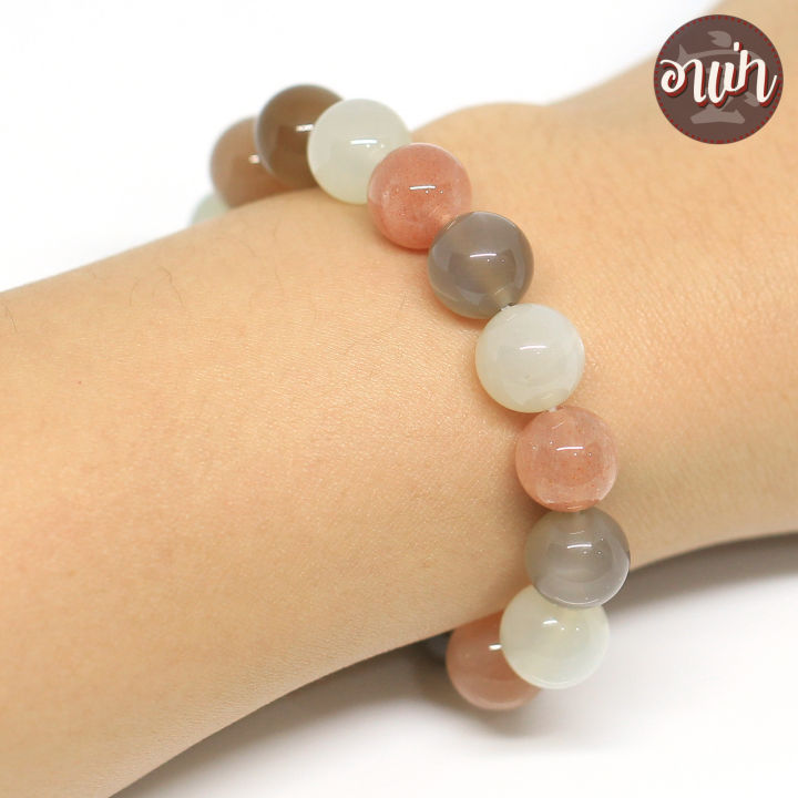 อาเป่า-หินมูนสโตน-3-สี-หินมุกดาหาร-moonstone-ขนาด-10-มิล-คัดหิน-หินแห่งความรัก-หนึ่งในอัญมณีมงคล-9-ประการ-นพรัตน์-กำไลหินสี-กำไลหินนำโชค-หินสีขาวขุ่น-หินสีเทา-หินสีส้ม-หินมงคล-สร้อยข้อมือ-เครื่องรางนํ