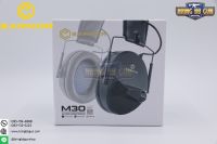 หูฟังตัดเสียง ยี่ห้อ Earmor รุ่น M30  คุณสมบัติ : หูฟังสื่อสาร ที่ออกแบบมาให้ช่วยลดเสียงดังจากภายนอก เพื่อป้องกันอันตรายจากเสียงดัง เช่น เสียงปืน เสียงเครื่องจักร เป็นต้น NRR22 (Noise Reduction Rating) ตัวหูฟังสามารถลดเสียงลงได้สูงสุด22 decibels สามารถปรั