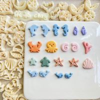 【CC】◐  Organism Soft Clay Molds Exquisite Earring Jewelry Cutting High-precision Resin