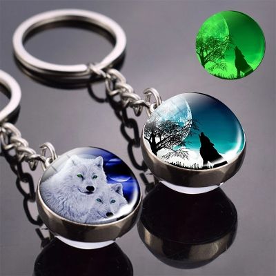 Fashion Glow in the Dark Wolf Key Chain Howling Wolf and Moon Keyring Double Side Glass Ball Keychain Wolf Head Pendant Key Ring
