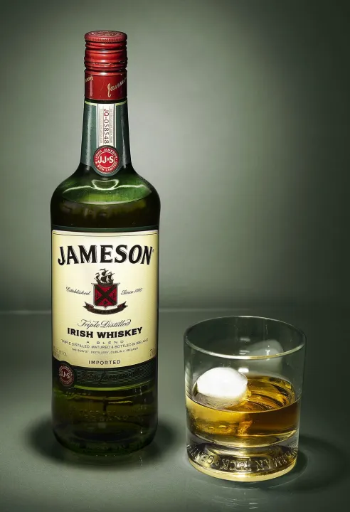 Jameson Irish Whiskey with 1 glass free | Lazada PH