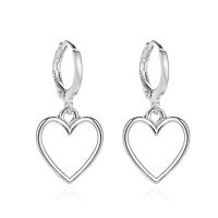 Korean Version of Hot Selling Womens Earrings Simple Hollow Love Earrings New Versatile Metal Heart Earrings Wholesale