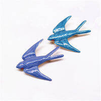 Fashion delicate Swallow brooch Temperament elegant blue drop glaze Animal style Coat shawl collar pin holiday gift