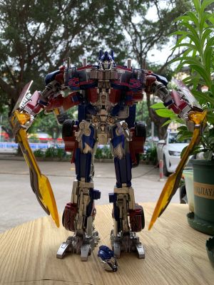 WEIJIANG Granville SS05 Transformation Toys Robot Optimus Black Apple Commander In Chief Deformed Car Model Alloy Edition Spot