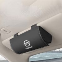 NISSAN LOGO Car Glasses Case DAYZ NOTE MARCH Sentra Leaf sunny Altima Skyline MAXIMA JUKE Ariya Rogue QASHQAI Terra murano Patrol NV200 Elgrand GTR Sunglasses Storage Sun Visor Card Genuine Leather Clip