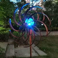 Metal Stake Yard Spinners LED Garden Windmill ประหยัดพลังงานสำหรับลานบ้าน